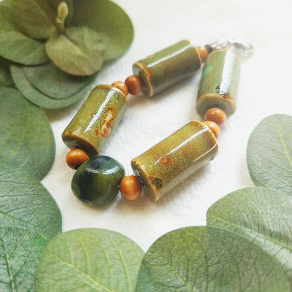Chunky Green Ceramic & Stone Beaded Bracelet: Adjustable Stainless Steel Chain - Picture 8 of 10